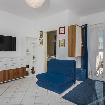 Apartmani Adria Lila Crikvenica Dramalj Exterior foto